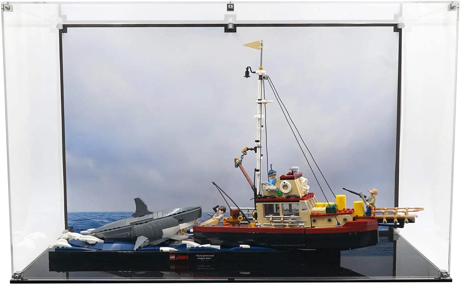 Display Case Compatible with Lego 21350 - Jaws - Acrylic Dustproof Showcase with Pre-Printed Background - Set Not Included