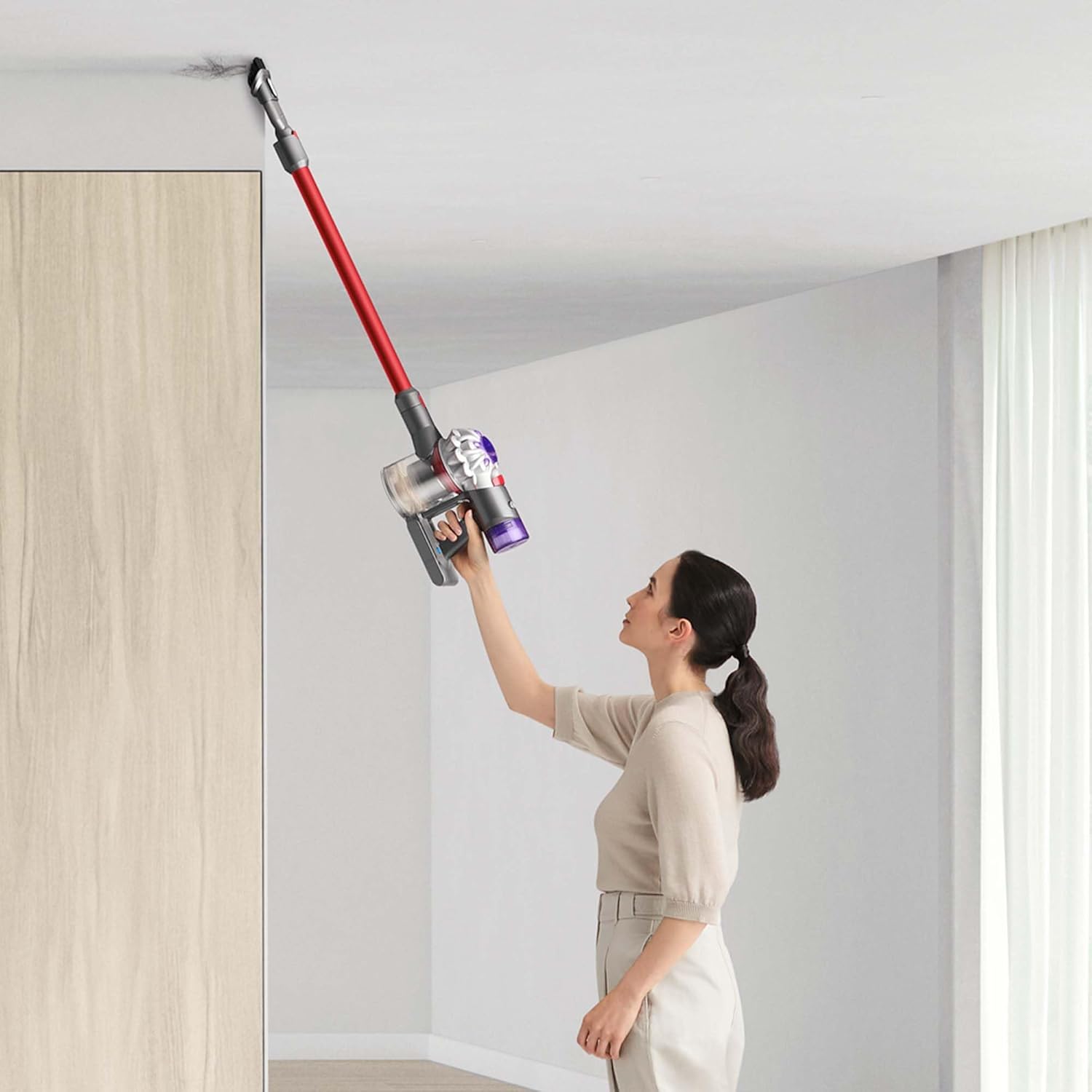 Dyson V8 Extra Cordless Vacuum Cleaner Red (Renewed Premium)