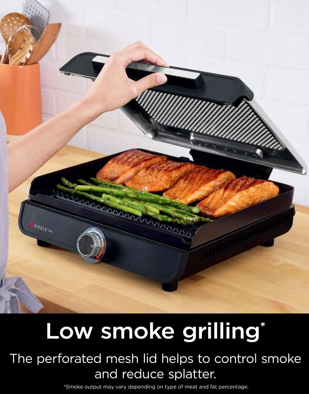 Niinjja Sizzle Indoor Grill, 500°F High Heat Kitchen Grill with Nonstick 14 Inch Plate, Low-Smoke Technology, Edge-to-Edge Heating, Family-Sized Capacity, Countertop Cooking Tool (GR100)