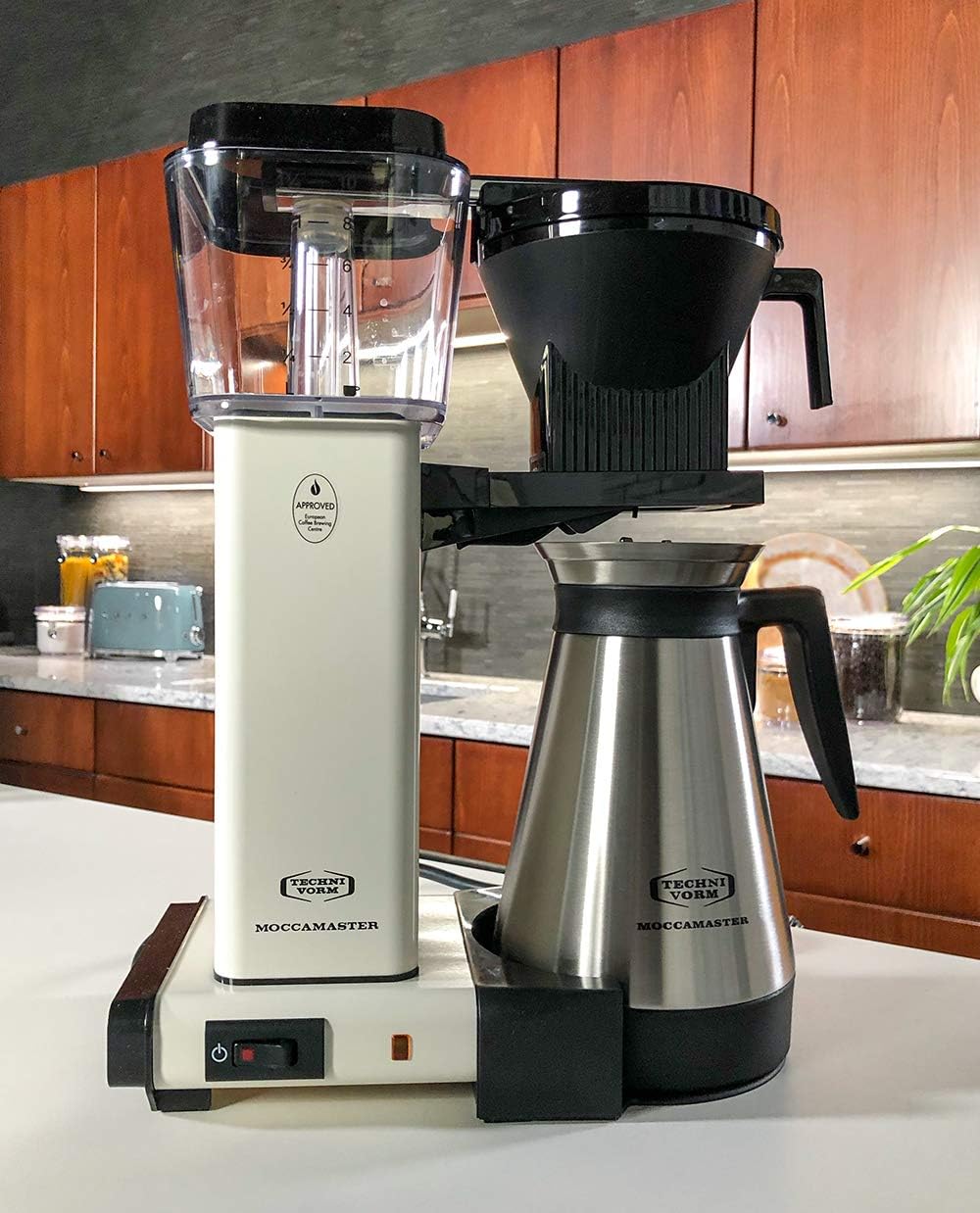Technivorm Moccamaster 79318 KBGT 10-Cup Coffee Maker and #4 White Paper Filters Bundle