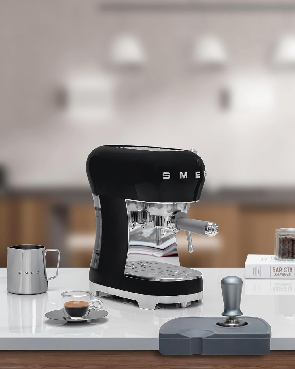 Smeg Manual Espresso Machine with Steam Wand, 15 Bars of Pressure, Stainless Steel Porta Filter, Passive Cup Warmer, User Friendly Controls, and Measuring Scoop Tamper Made in Italy (Black)