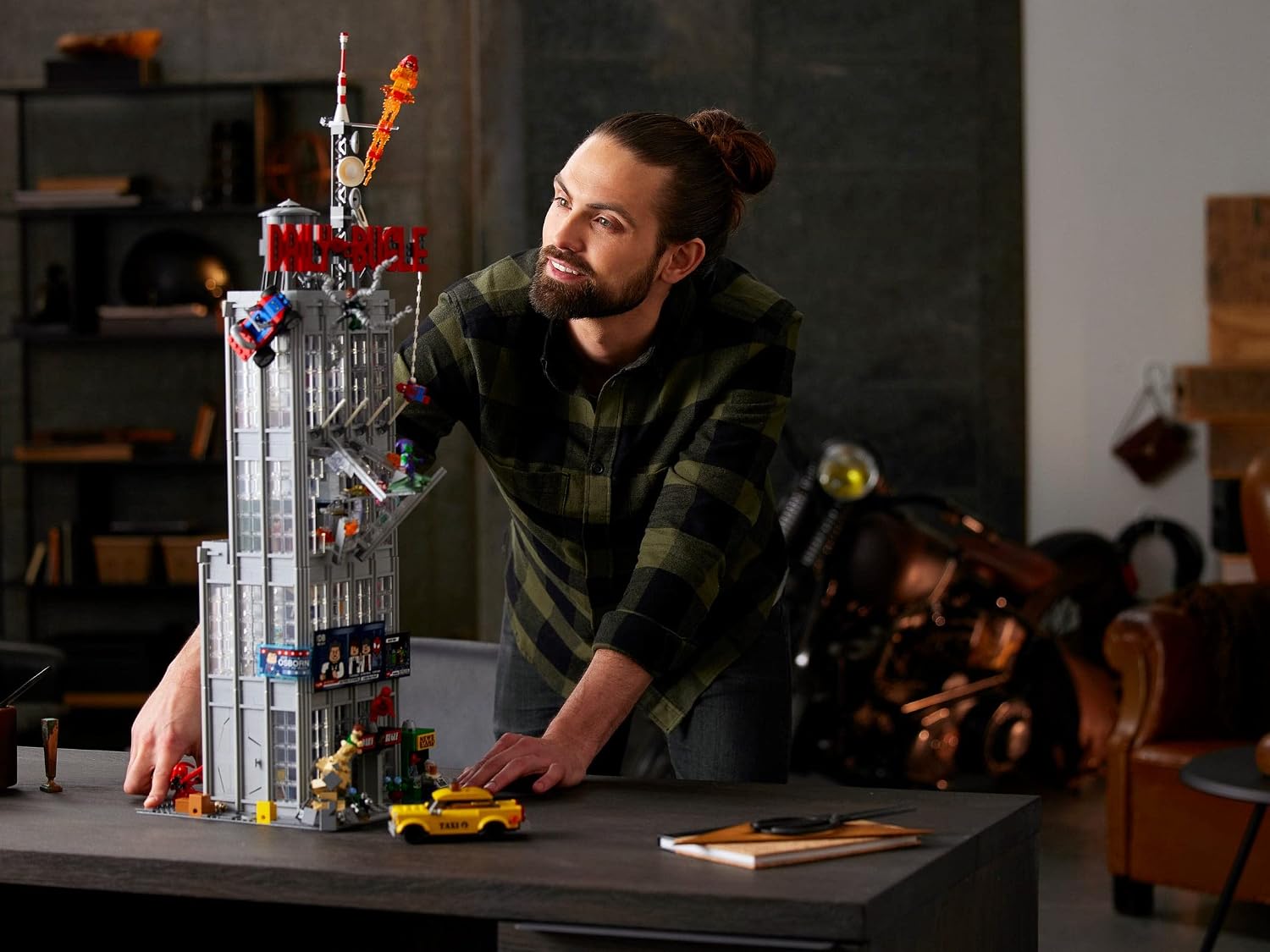 LEGO Marvel Spider-Man Daily Bugle Building Sets for Adults - Display as Office or Book Shelf Decor - Gifts for Christmas - 25 Minifigures - 76178
