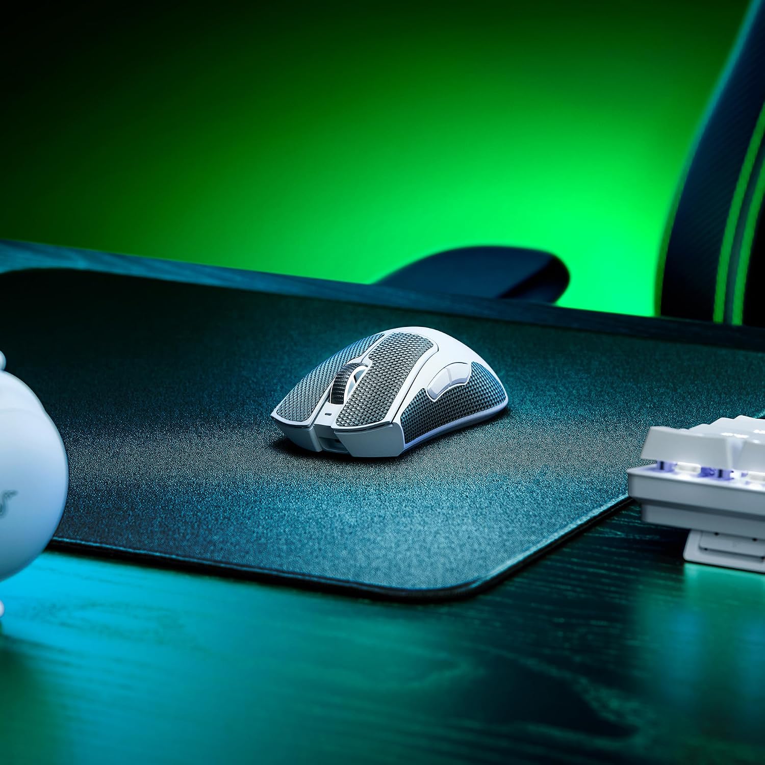 Razer DeathAdder V3 Pro - Black Ultra-lightweight Wireless Ergonomic Esports Mouse - Optical - Cable/Wireless - Radio Frequency - 2.40 GHz - Rechargeable - Black - USB - 30000 dpi - Scroll Wheel - 5 B