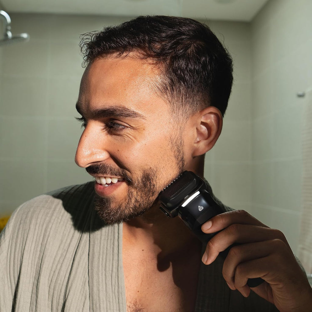 MANSCAPED® The Chairman™ PRO Men's Electric Foil Face Shaver - Two Interchangeable Blade Heads, SkinSafe® Four-Blade Foil & Stubble Trimmer, USB-C Wireless Compatible Charging, Gentle on Neck