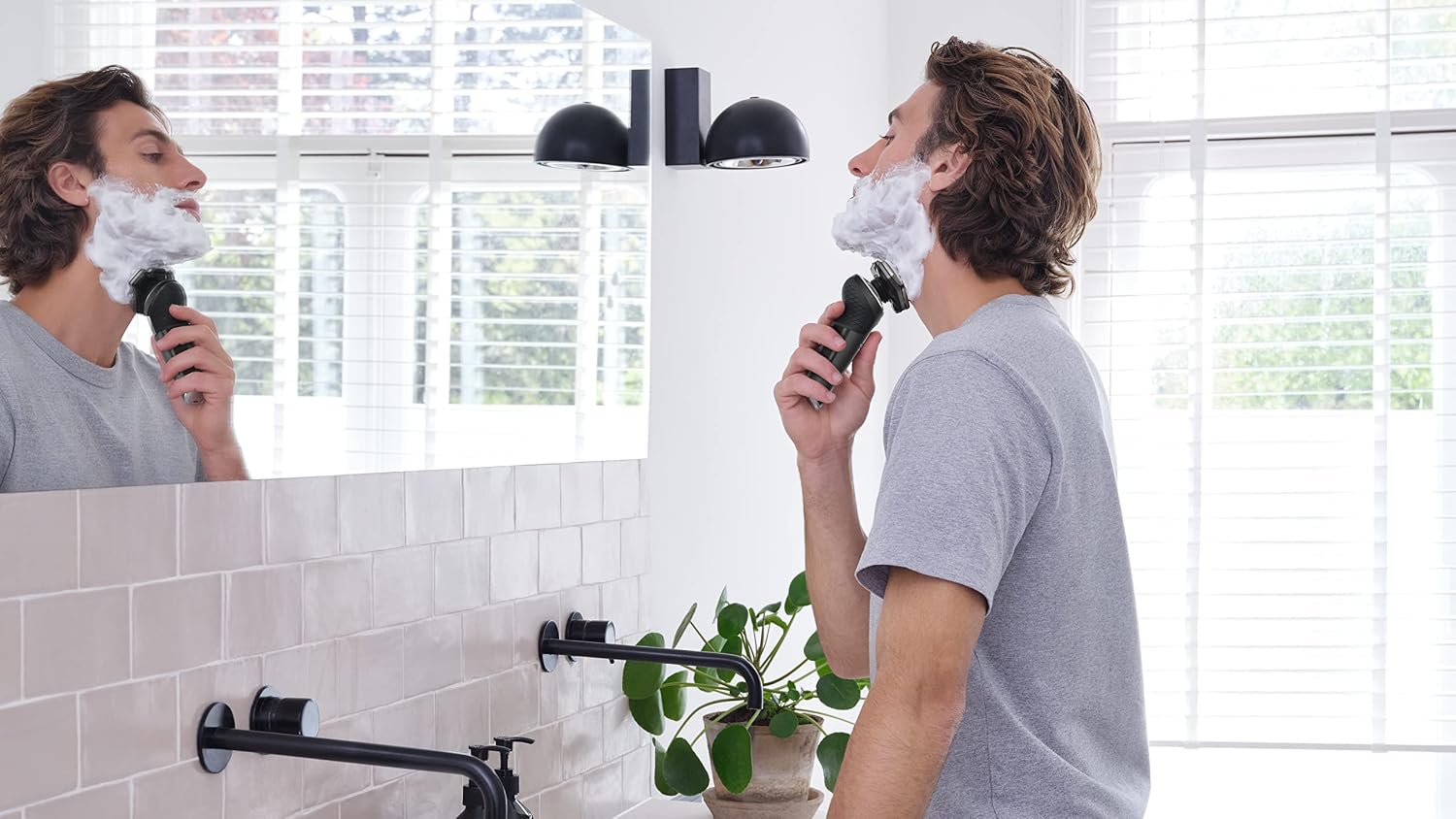 Philips Shaver Razor Series 9000 Prestige, Wet and Dry Electric Shaver, Lift & Cut Shaving System, SenseIQ Technology, Precision Trimmer, Cleaning Pod, Premium Case, Black Matte, Model SP984