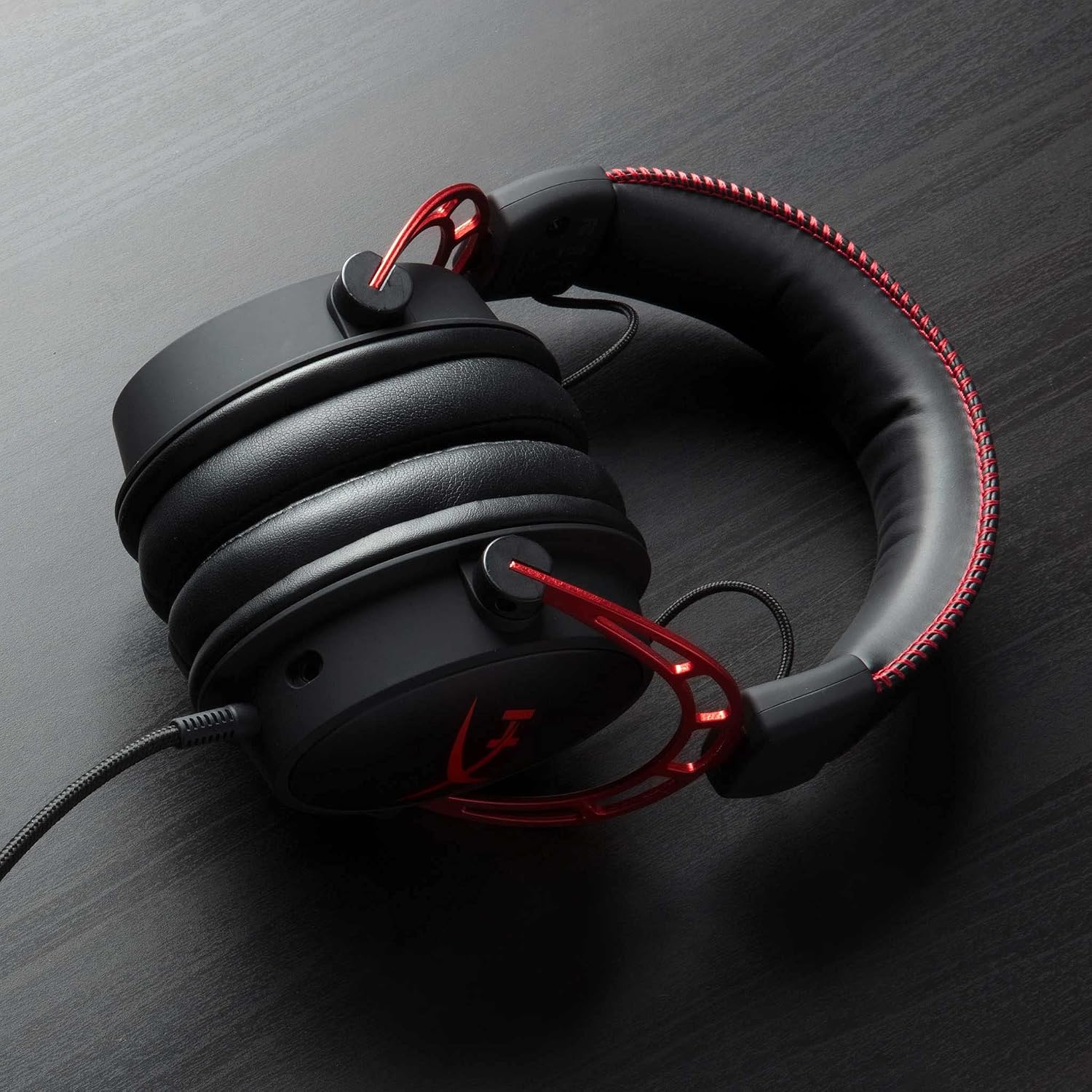 HyperX Cloud Alpha - Gaming Headset,Dual Chamber Drivers,Legendary Comfort,Aluminum Frame,Detachable Microphone,Works on PC,PS4,PS5,Xbox One/Series X|S,Nintendo Switch and Mobile – Red,(Pack of 10)