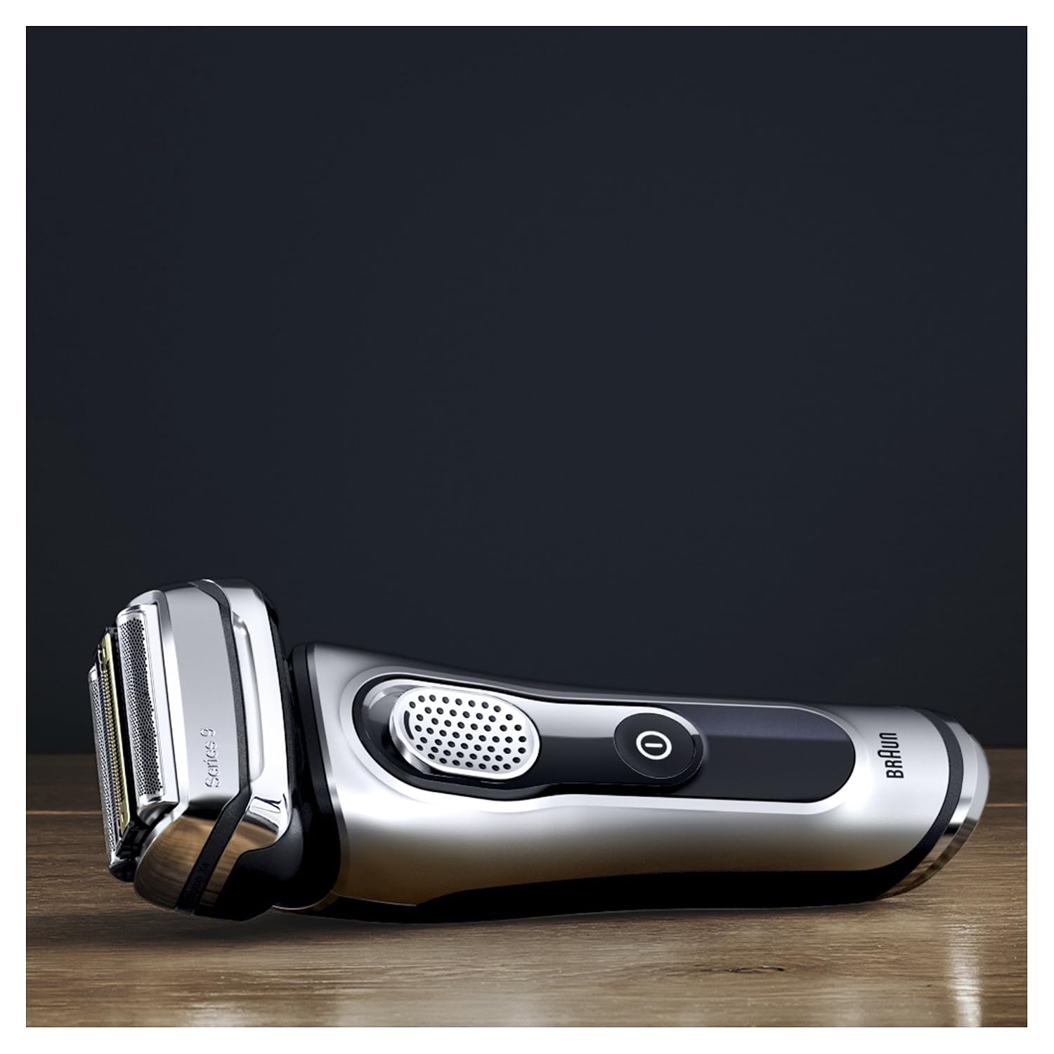 Braun Electric Razor for Men Foil Shaver with Precision Beard Trimmer, Rechargeable, Wet & Dry, Clean & Charge Station and Leather Travel Case, 6 Piece Set