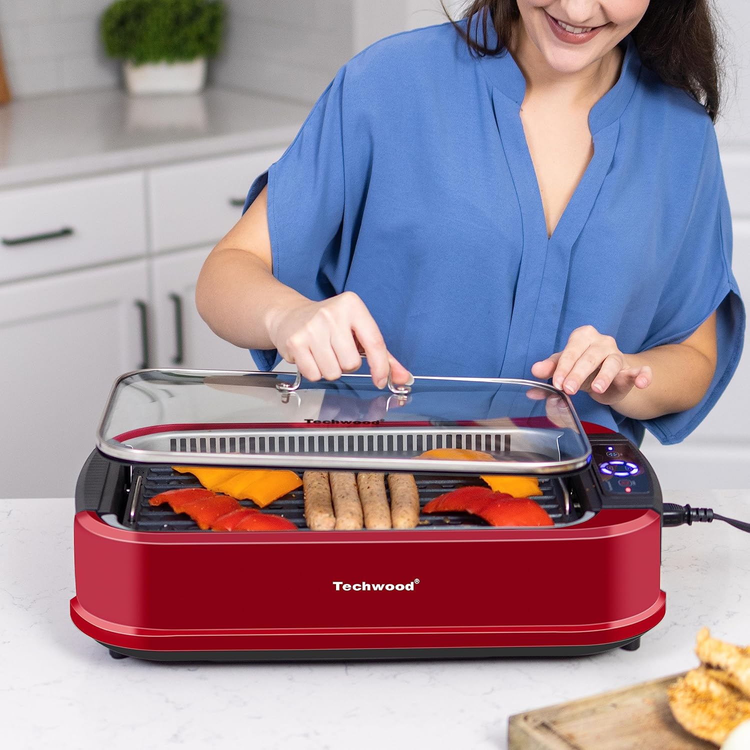 Indoor Smokeless Grill, Techwood 1500W Electric BBQ Grill with Temperature Control, Korean Grill Removable Non-Stick Grill & Griddle Plates, Tempered Glass Lid, Red